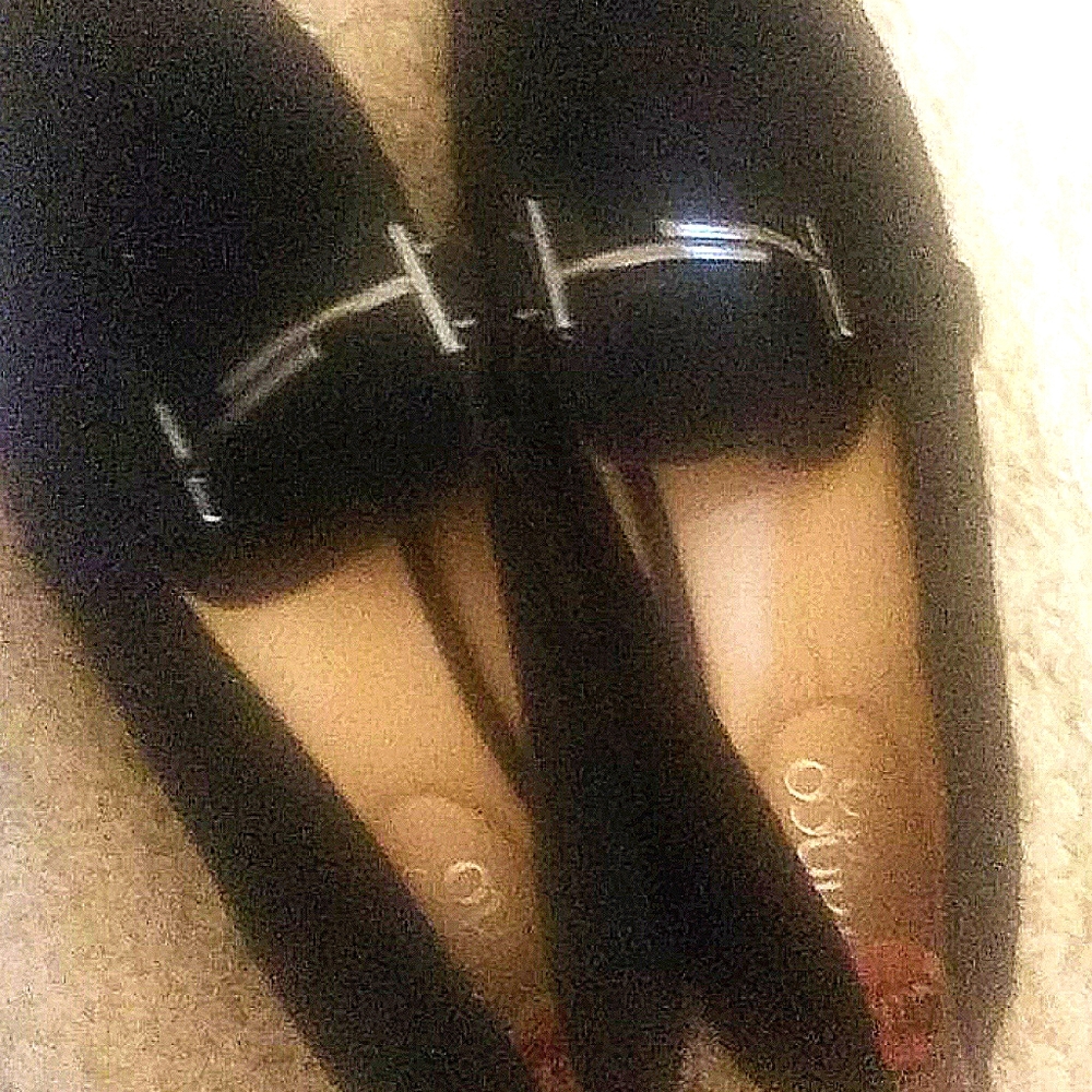 I'm selling some nice shoes that are perfect with